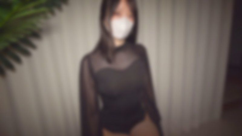 【無碼・完全素人插入】可愛又身材超棒的D罩杯美女進行無碼插入！SEX度200%的長腿OL和大叔的密會！想插入的話，馬上就插入無套雞巴！